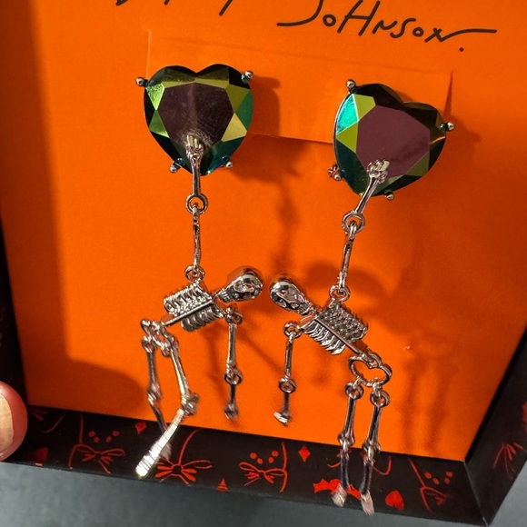 Betsey Johnson Dancing Skeleton Dangle Earrings in Gift Box - Picture 5 of 6